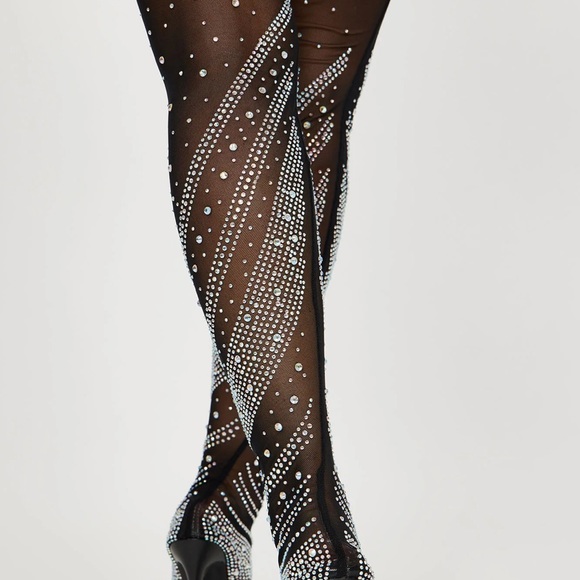 On A Getaway Over The Knee Heeled Boots - Black - Picture 4 of 7